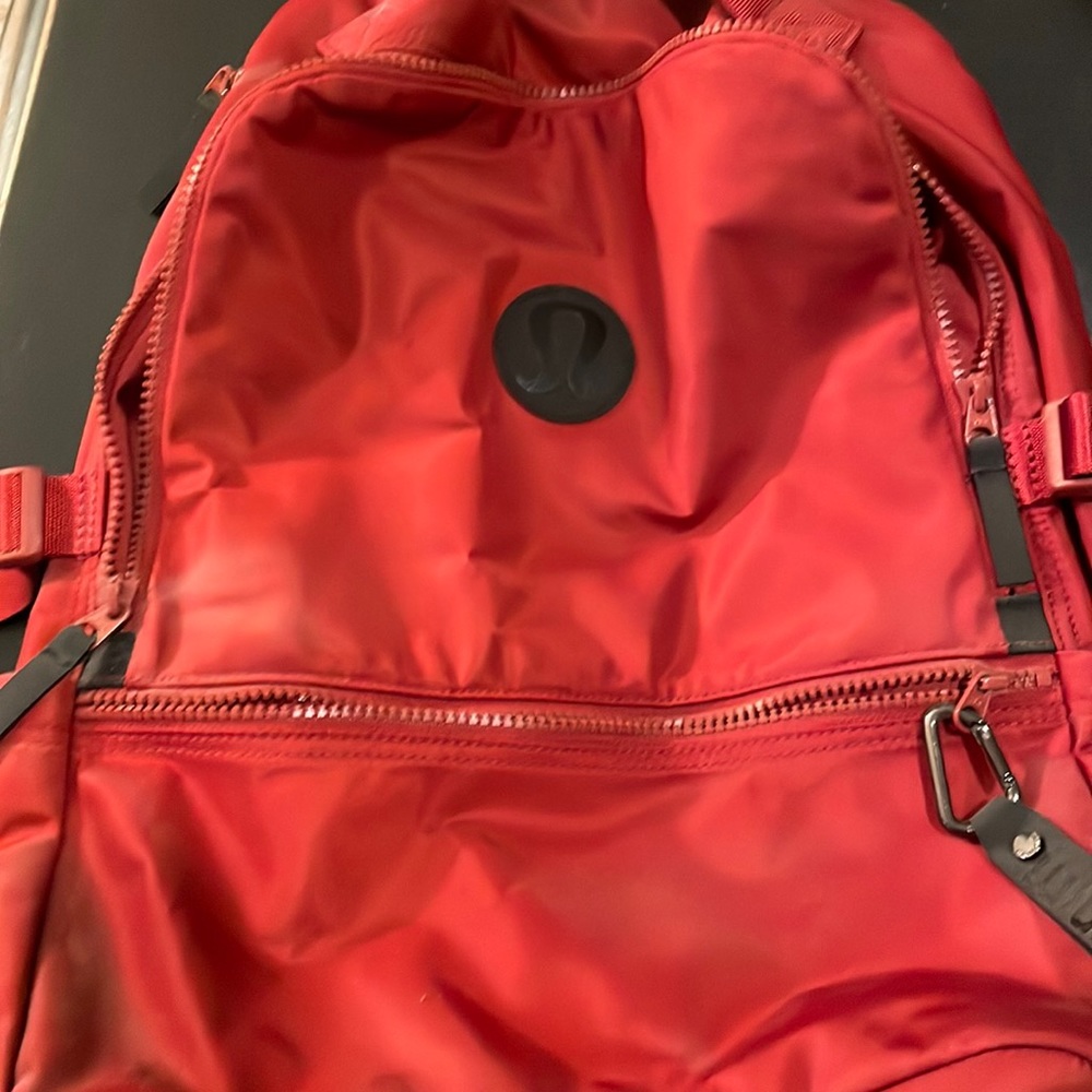 EUC Lululemon backpack